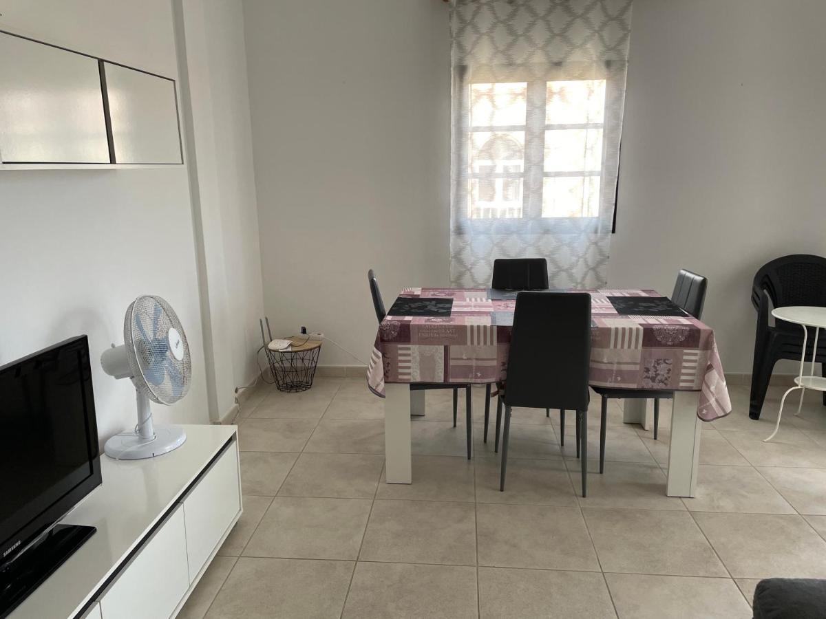 Calle Eusebio Carballo Estevez Corralejo Bagian luar foto